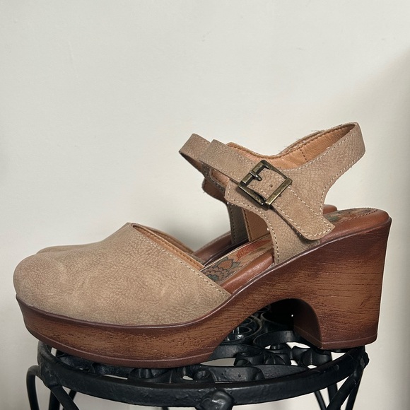 b.o.c Natasha Natural Tone Nubuck Wood Grain Bohemian Size 7M Mary Jane Clogs! - Picture 1 of 8